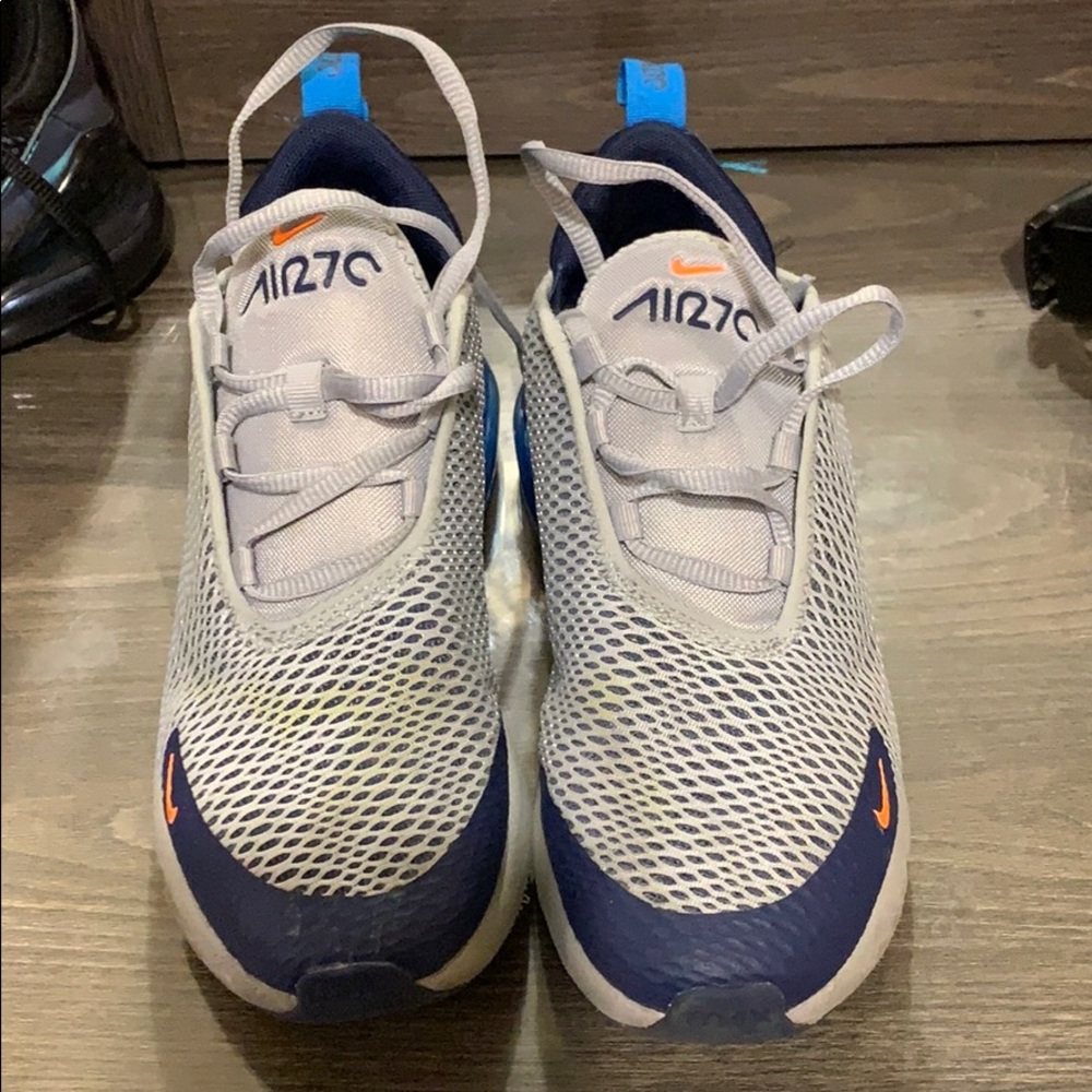 Nike 270